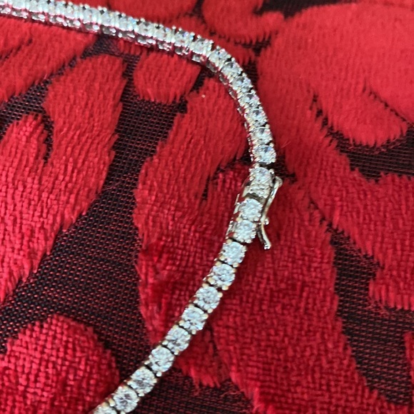 Sterling silver CZ‘s 18 inch necklace - Picture 3 of 13